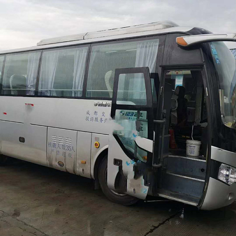 2013 Used Yutong ZK6858HN2Z Bus, 35 Seats