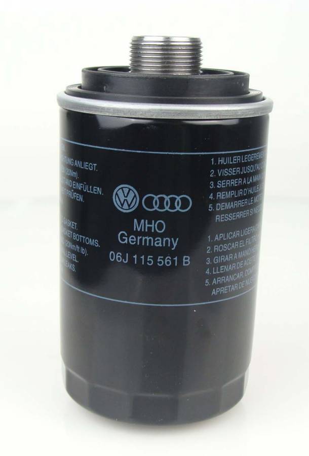 Oil Filter For Audi A3 A4 A5A A6 Q3 Q5 TT / VW